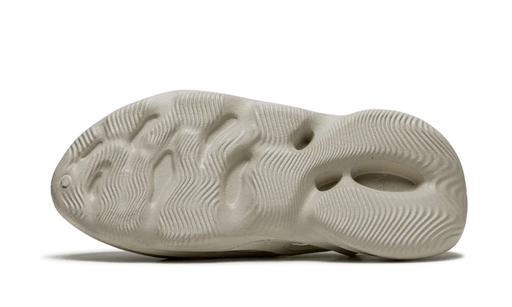 Adidas Yeezy Foam RNNR Sand - Image 4
