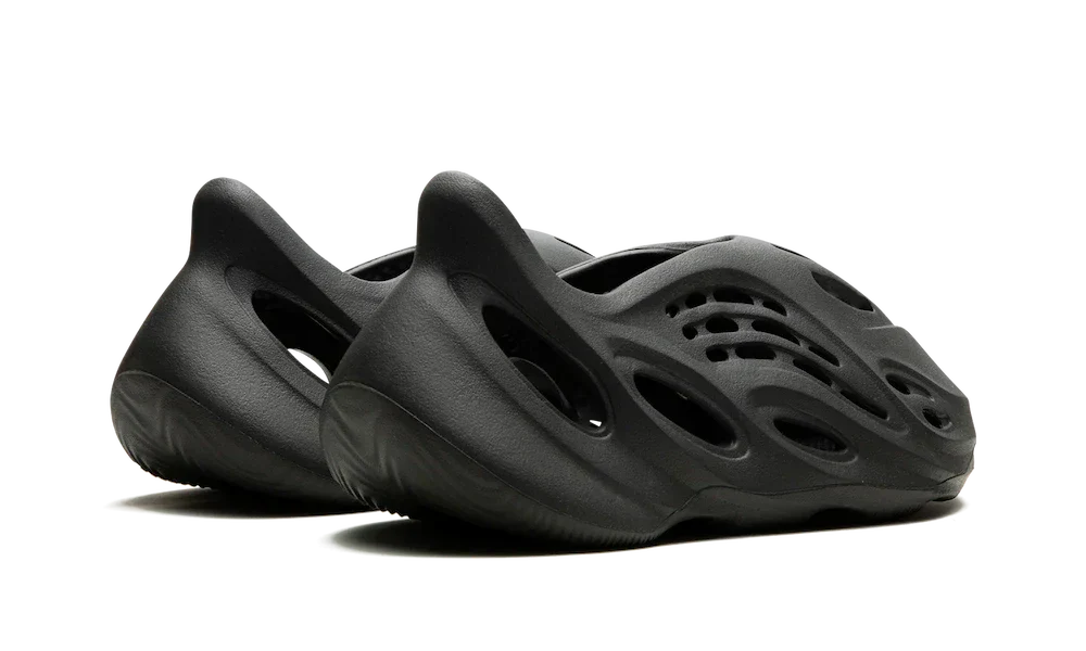 Adidas Yeezy Foam RNR Carbon - Image 3