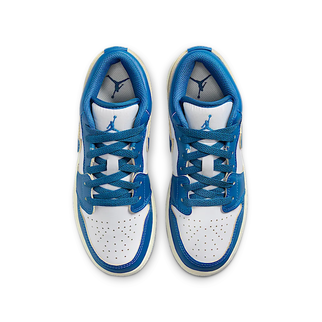 Air Jordan 1 Low SE Industrial Blue - Image 3