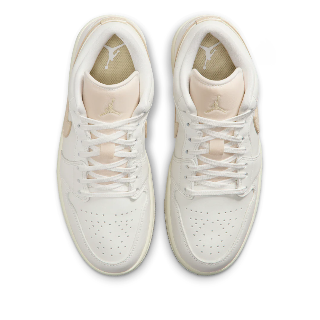 Air Jordan 1 Low SE Metallic Team Gold - Image 3
