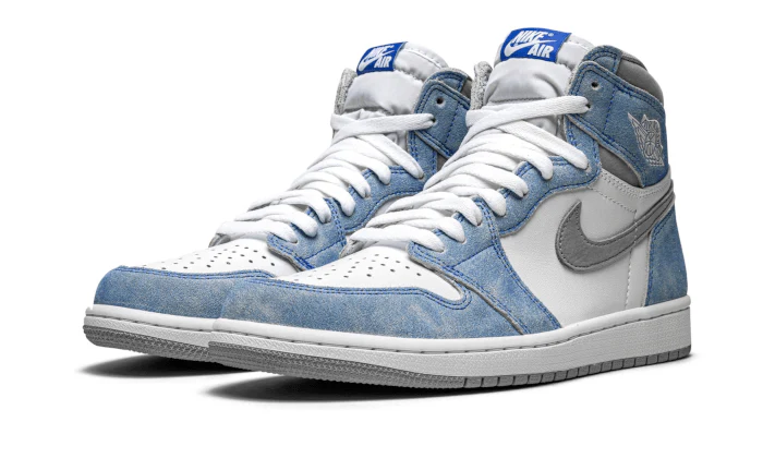 Air Jordan 1 Retro High OG Hyper Royal - Image 2
