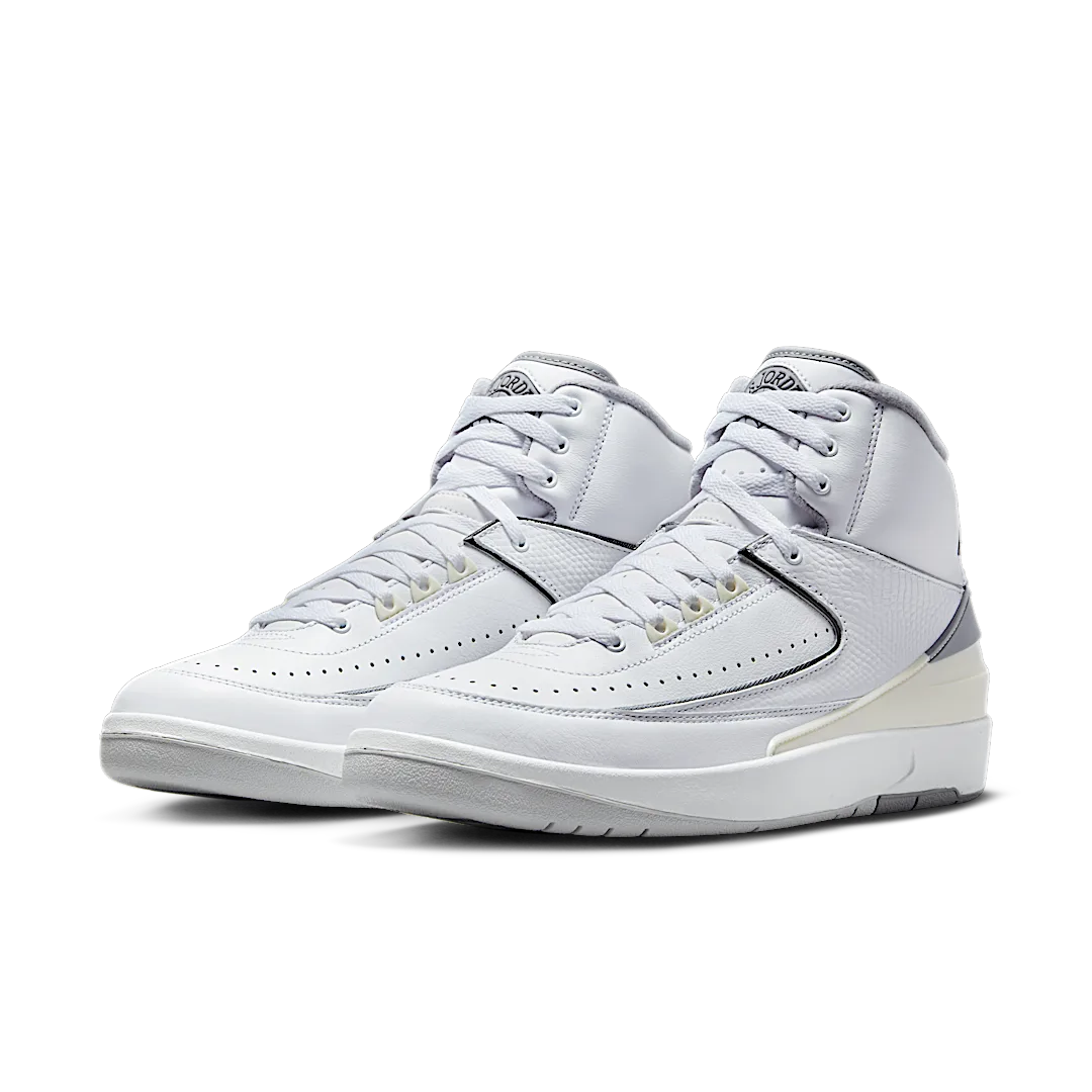 Air Jordan 2 Retro Cement Grey - Image 2