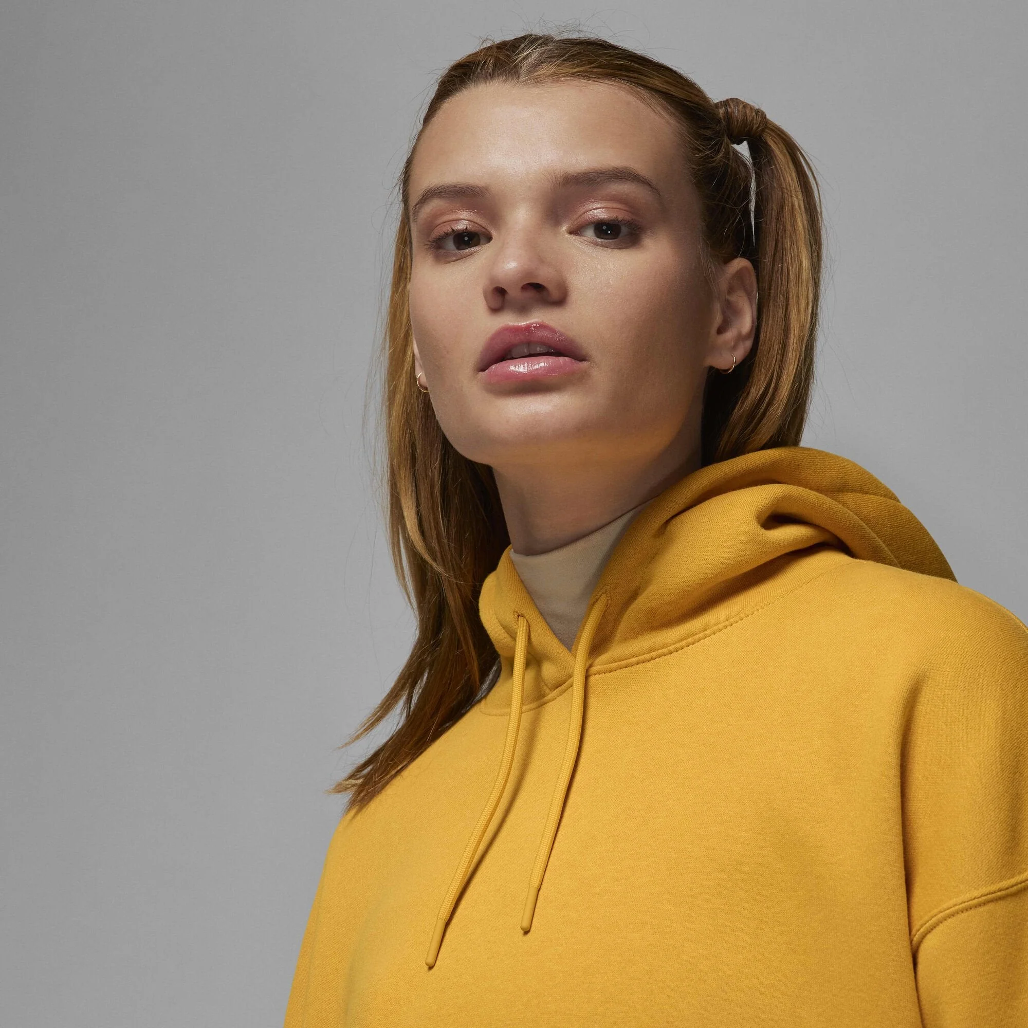 Air Jordan Brooklyn Fleece Pullover Hoodie Yellow Ochre/Dusty Peach - Image 3