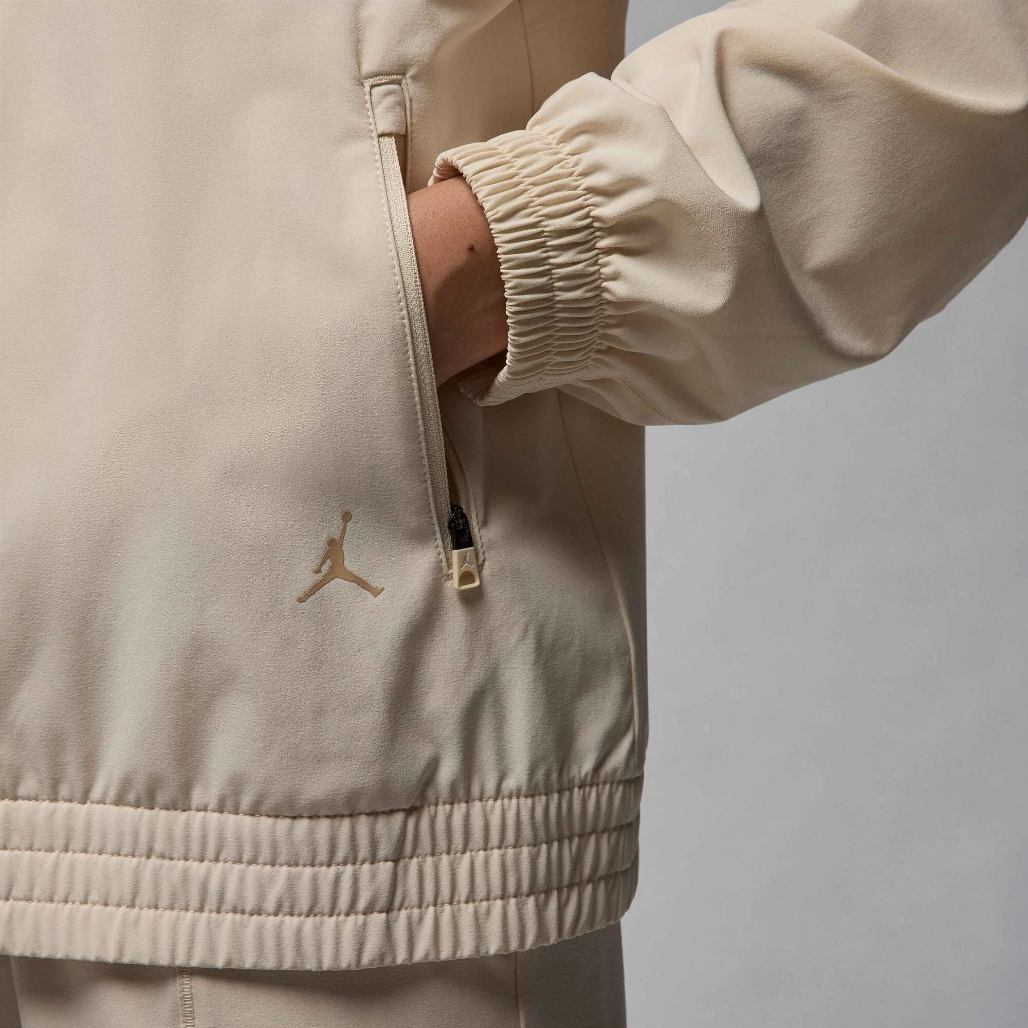 Air Jordan Sport Dri-FIT Woven Jacket Legend Light Brown/Legend Medium Brown - Image 4