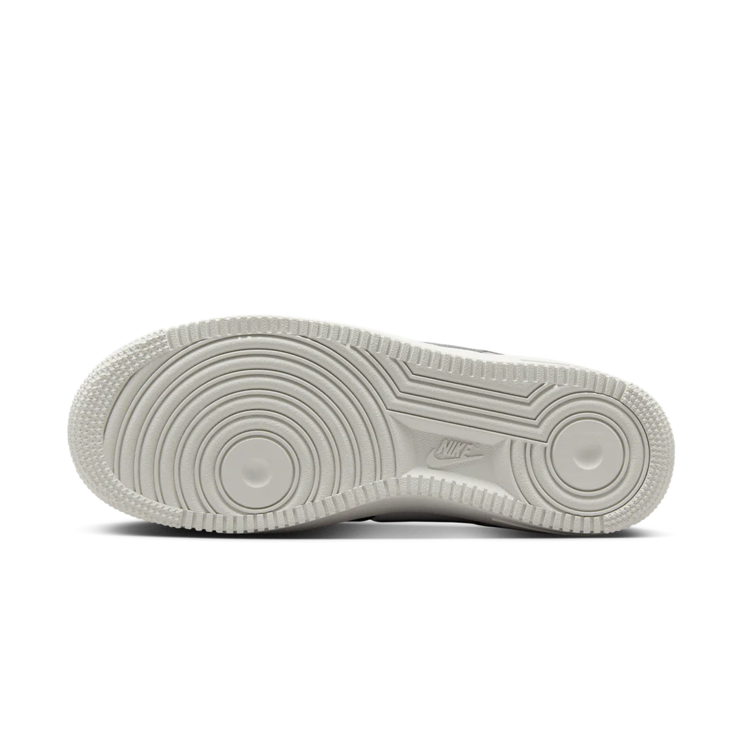 Nike Air Force 1 07 Medium Ash Pink Foam - Image 4