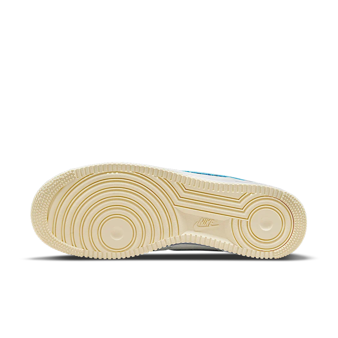 Nike Air Force 1 Low SP Undefeated 5 On It Dunk vs. AF1 - Image 4
