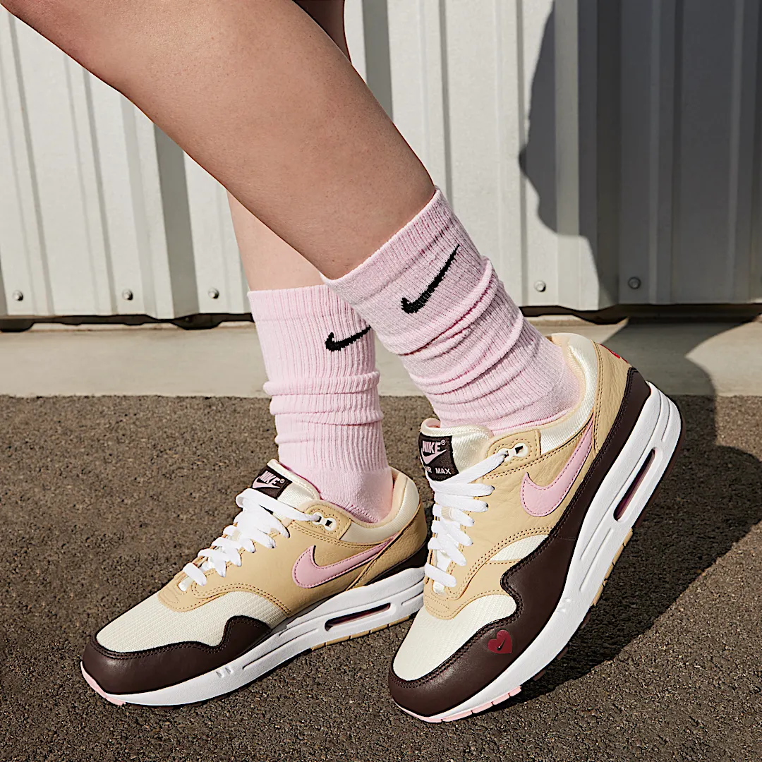 Nike Air Max 1 Valentine's Day (2024) - Image 4