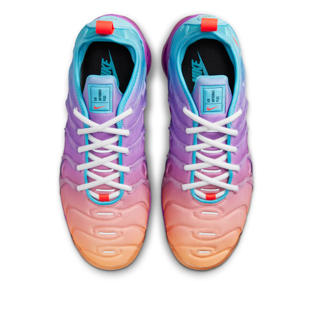 Nike Air VaporMax Plus Fuchsia Dream Bright Crimson Gradient - Image 3