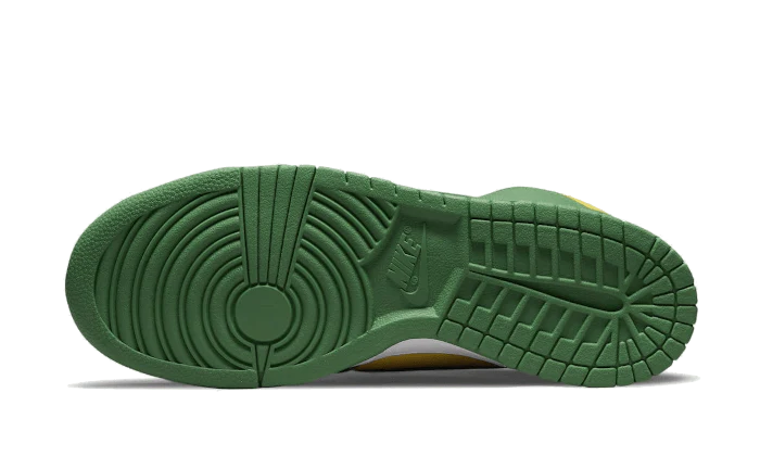 Nike SB Dunk High Supreme By Any Means Brazil - Image 3
