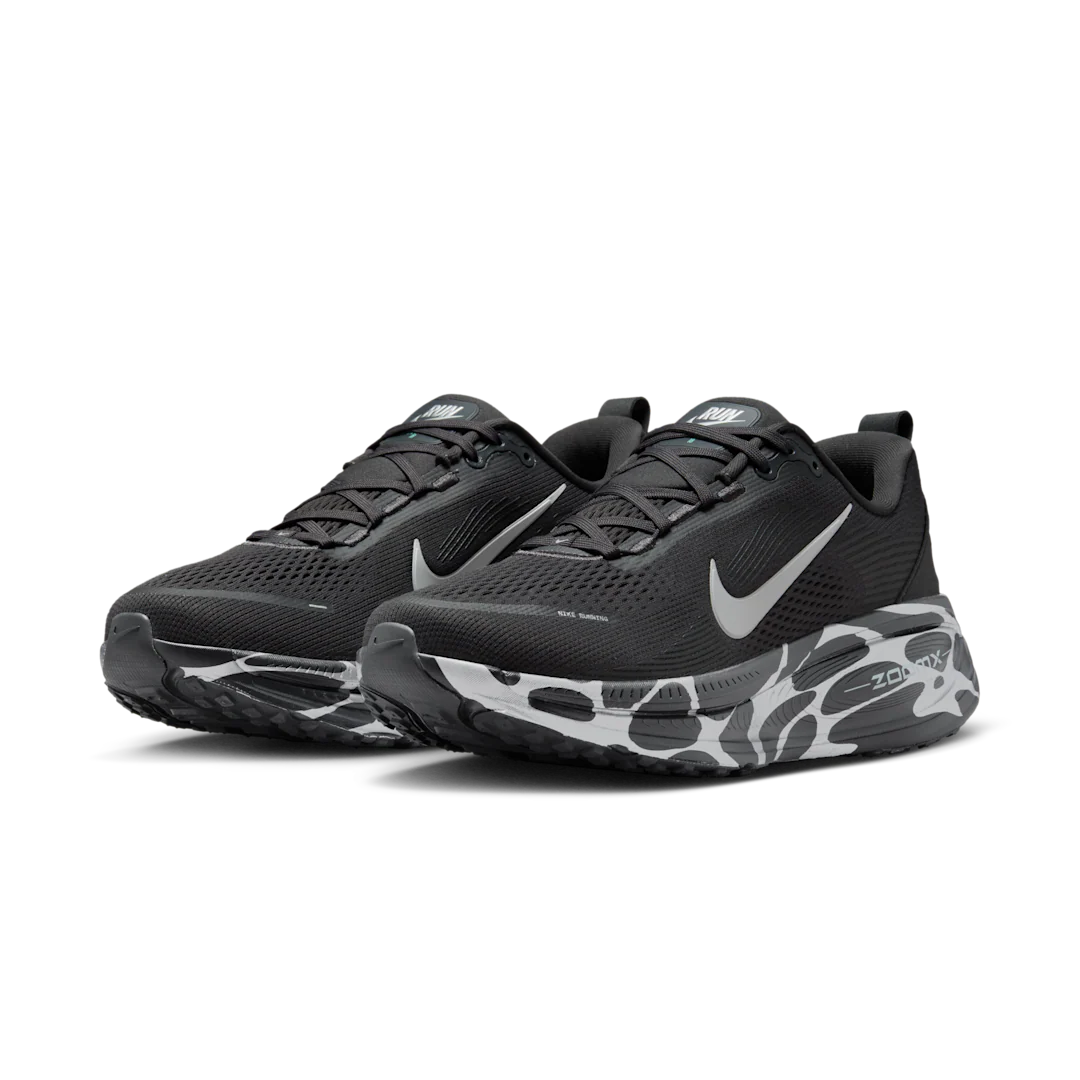 Nike Vomero 18 Anthracite Reflect Silver - Image 2