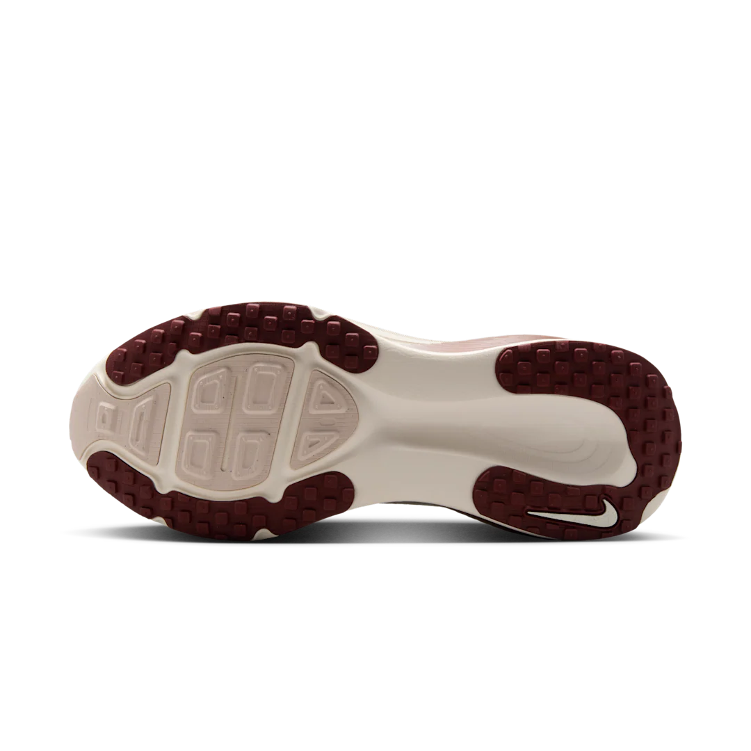 Nike Vomero 18 Pale Ivory Red Sepia Silt Red Dark Team Red - Image 4