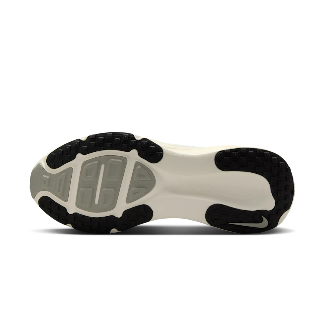 Nike Vomero 18 Summit White Coconut Milk - Image 4