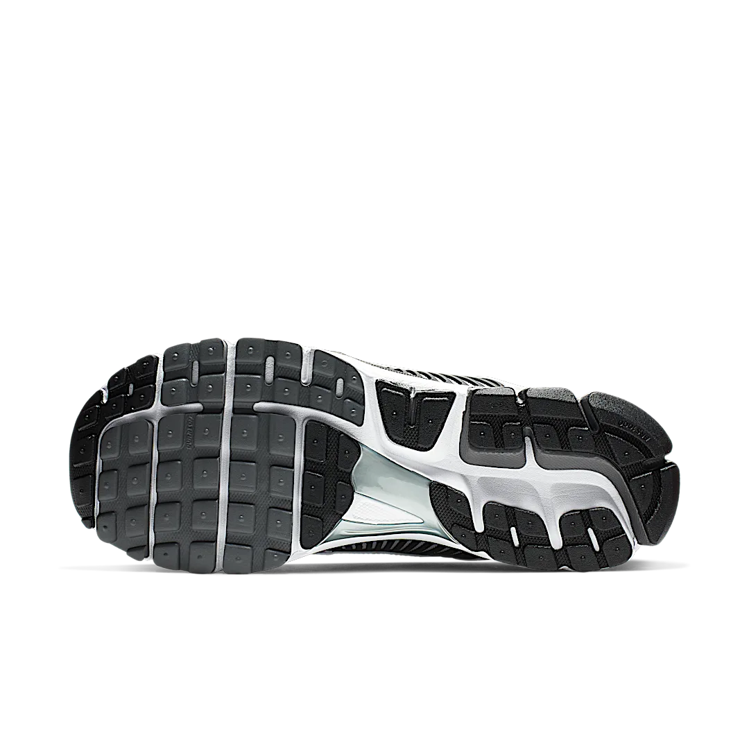 Nike Zoom Vomero 5 SE SP Dark Grey Black White - Image 4