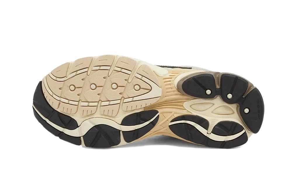 Saucony ProGrid Omni 9 Gold - Image 2