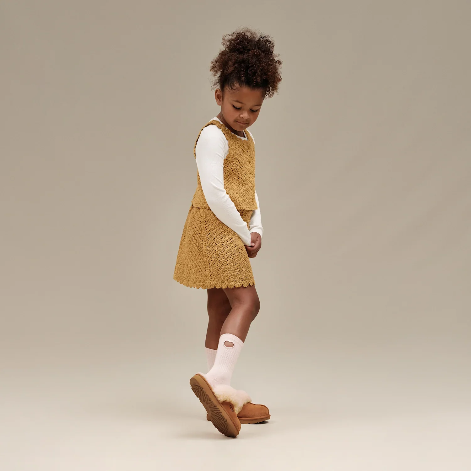 UGG Cozy II Slipper Chestnut (Kids) - Image 6
